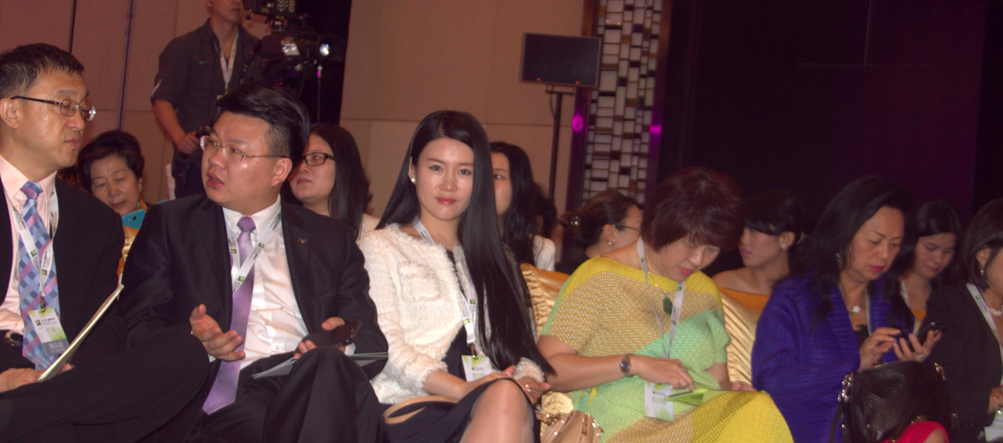 ����Ů��