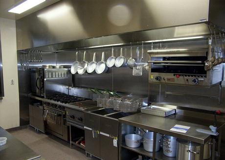 “新零售”+传统厨具业 厨房设备行业新转机到来