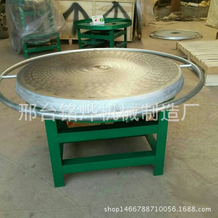 厂家生产商用手动煎饼机、五谷杂粮煎饼鏊子机,多功能方便,。