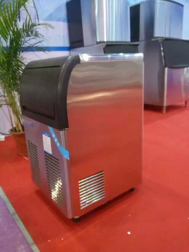 厂家直销 日产量 35KG制冰机 方冰机 奶茶汉堡咖啡KTV专用冰块机