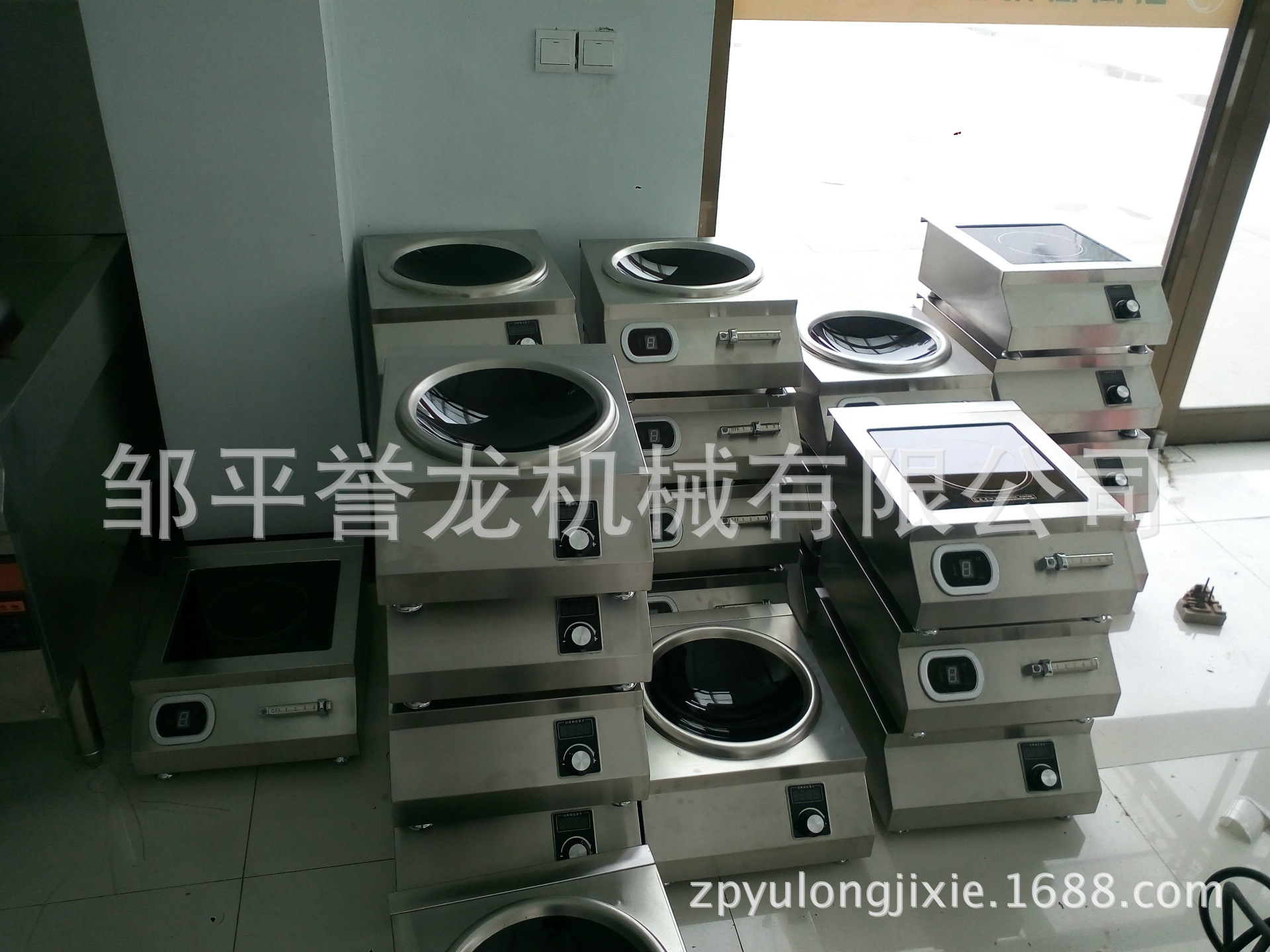 商用食堂双头大锅灶 液化气两炒一温灶 甲醇节能燃气灶价格