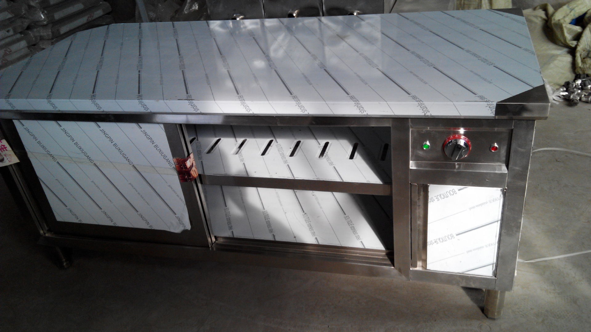 低价供应不锈钢优质组装焊接操作台打荷台木案工作台